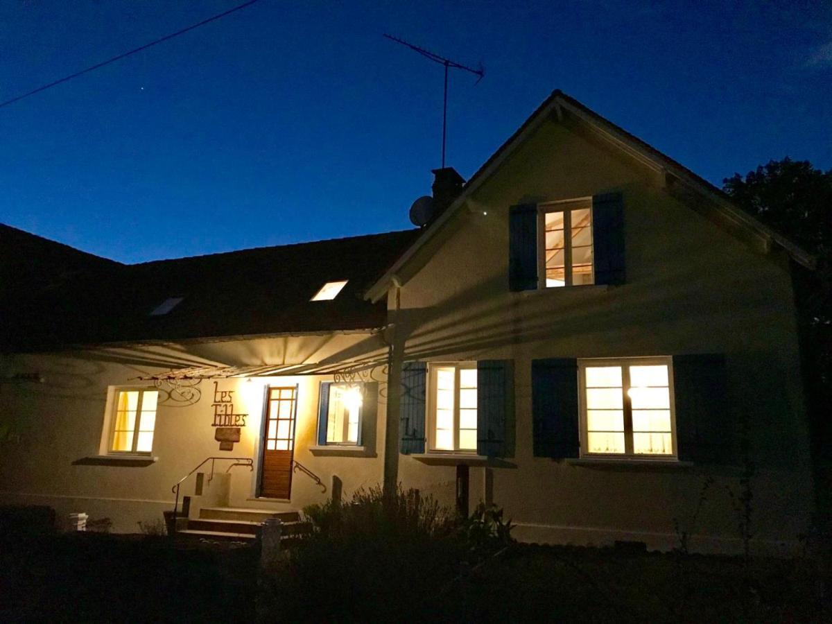 Les Tibles Panzió Nanthiat Kültér fotó